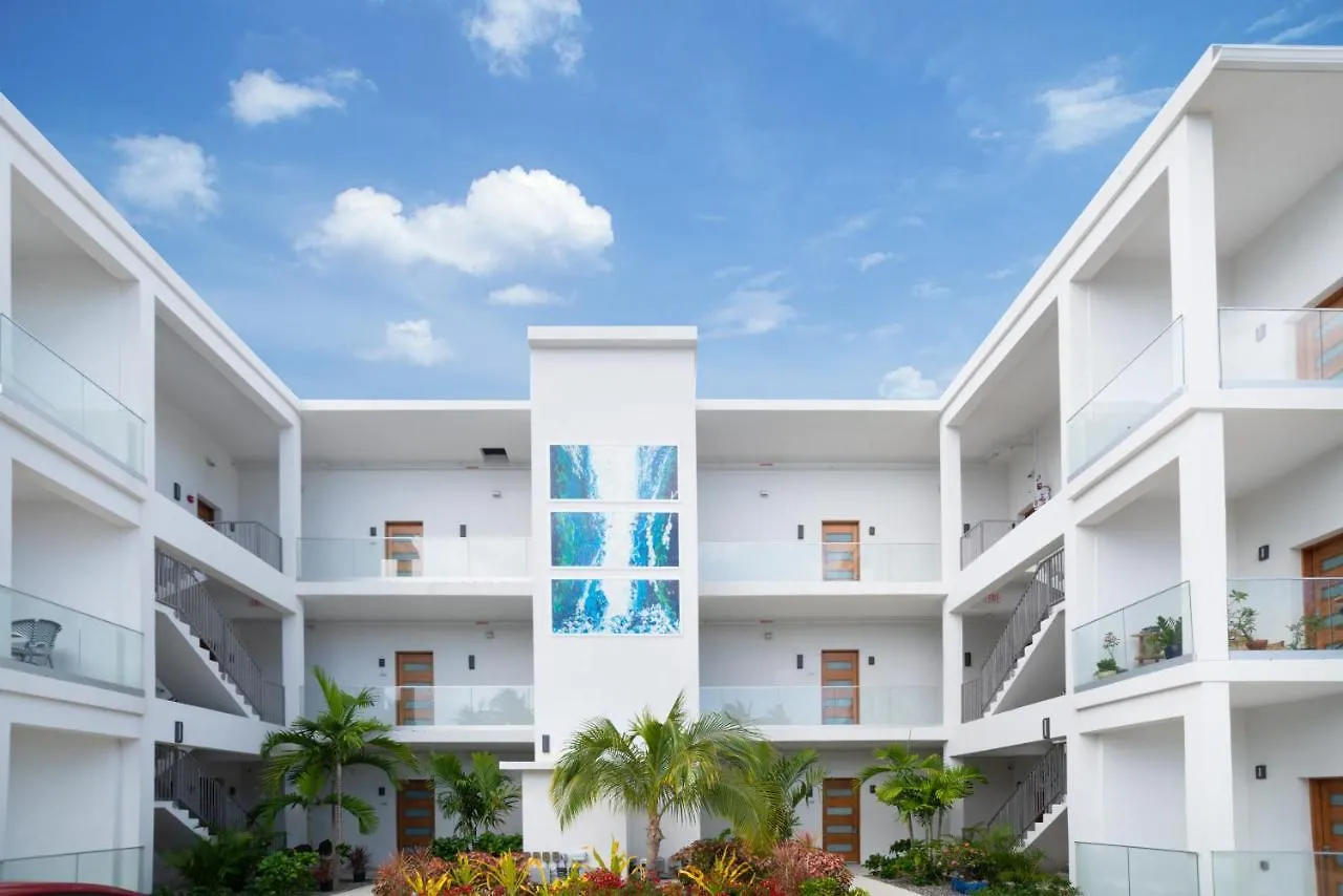 Lighthouse Point Residences West Bay Apartament
