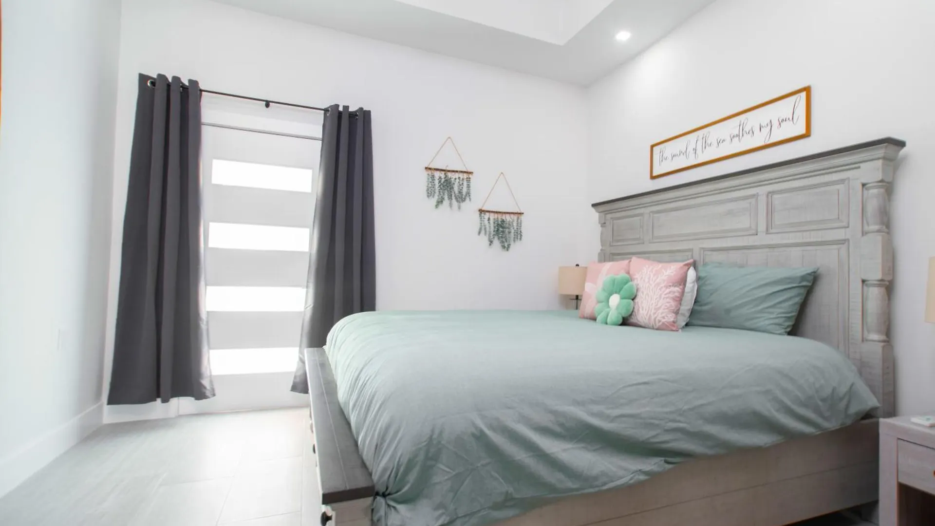Lighthouse Point Residences West Bay