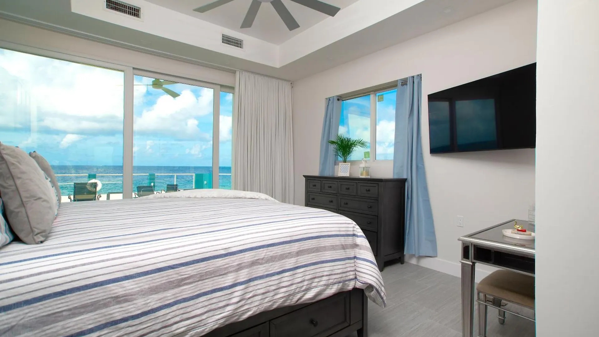 Lighthouse Point Residences West Bay